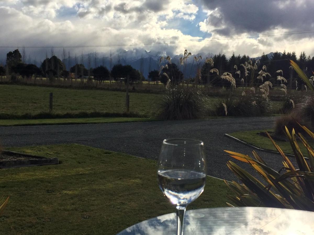 Acheron Cottages Manapouri Eksteriør billede