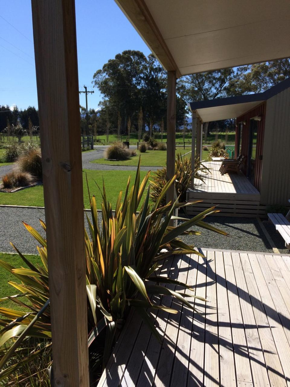 Acheron Cottages Manapouri Eksteriør billede